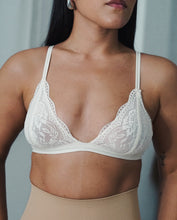 Load image into Gallery viewer, Floral bralette “WHITE”