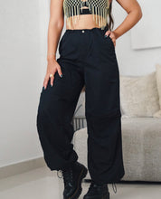 Load image into Gallery viewer, Black jogger